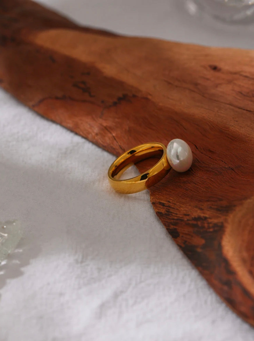 Bella Pearl Ring