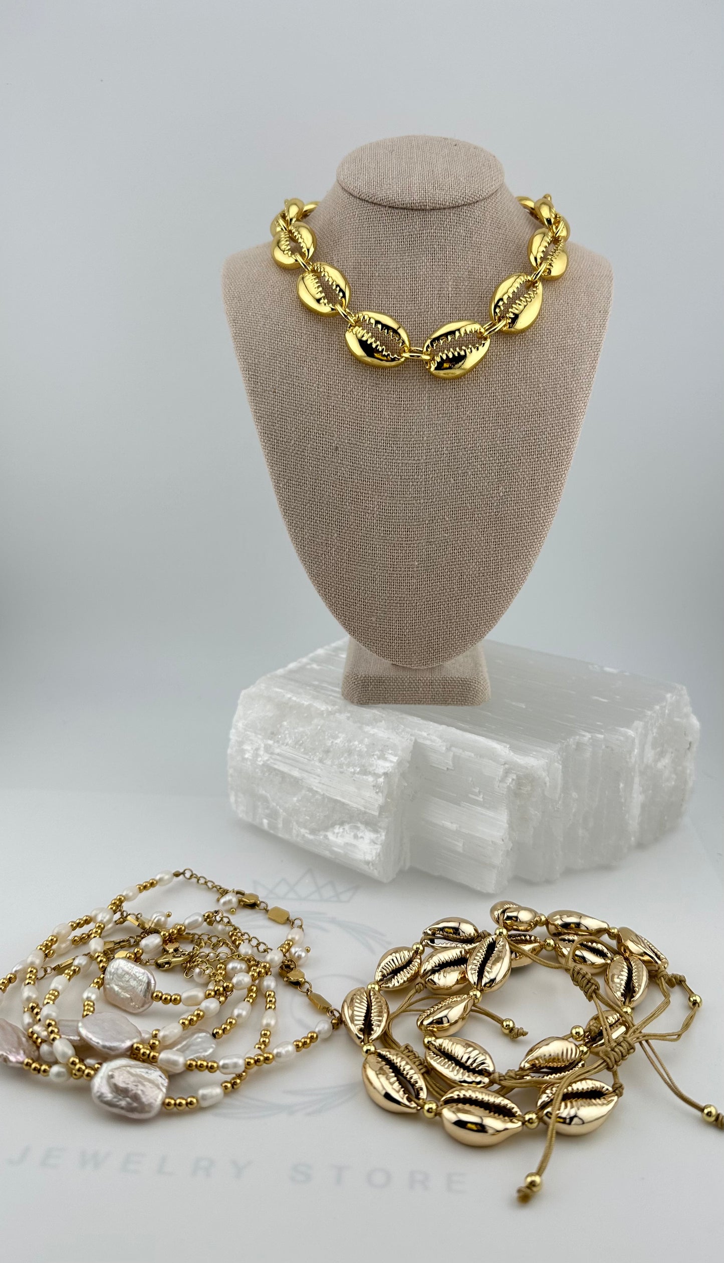 Gold Sea Shell Bracelet