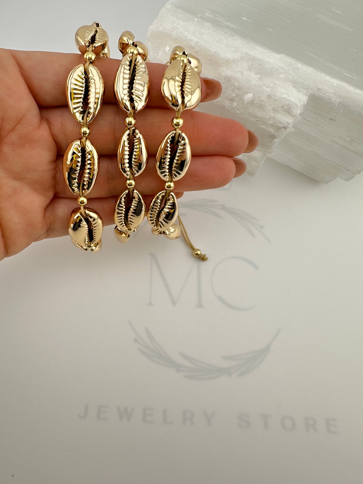 Gold Sea Shell Bracelet