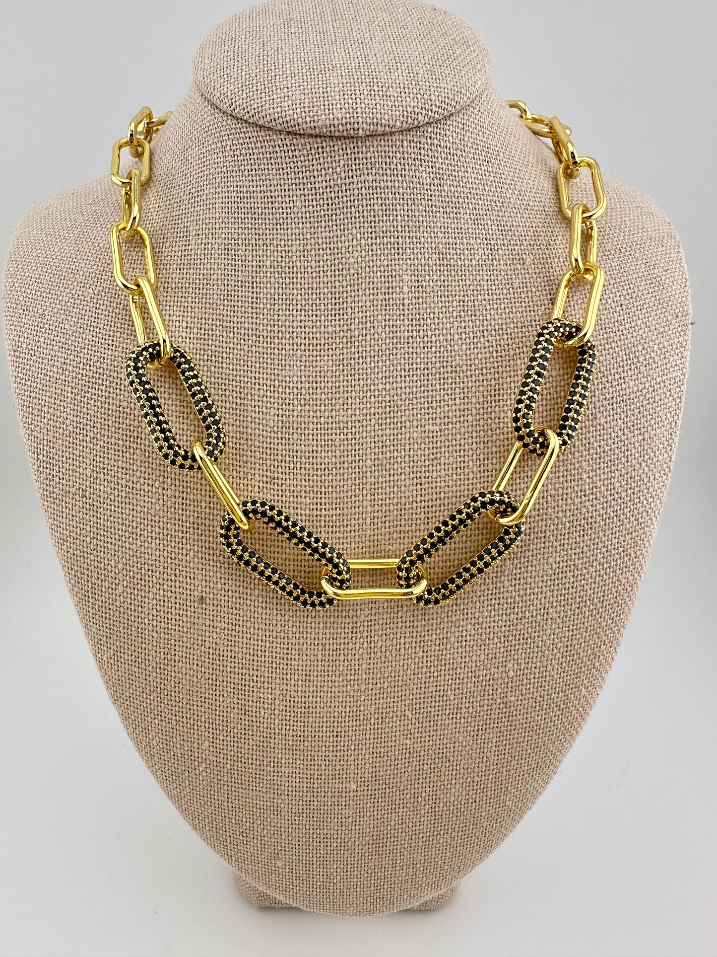 Emilia Link Necklace