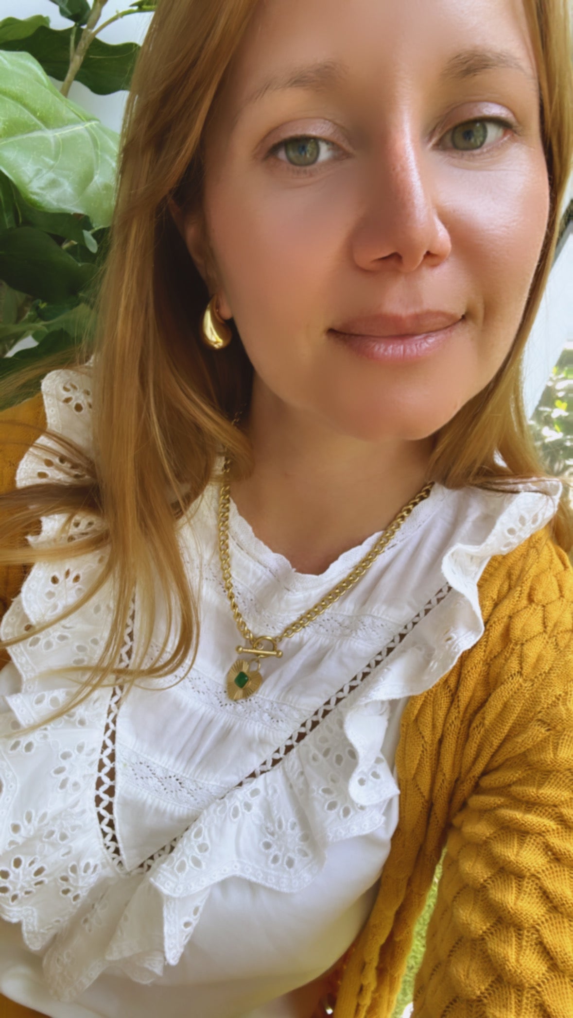 Queen Heart Pendant Necklace