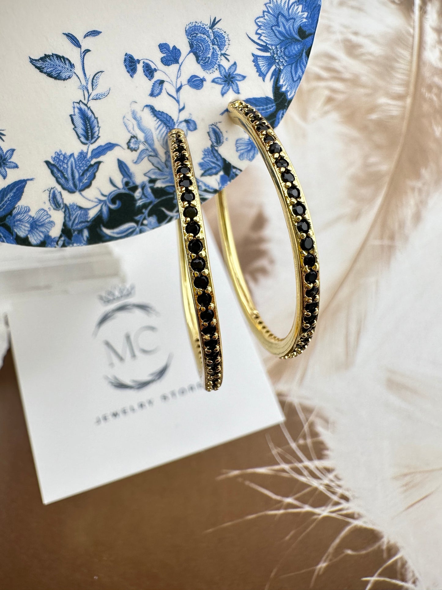 Lili Hoops