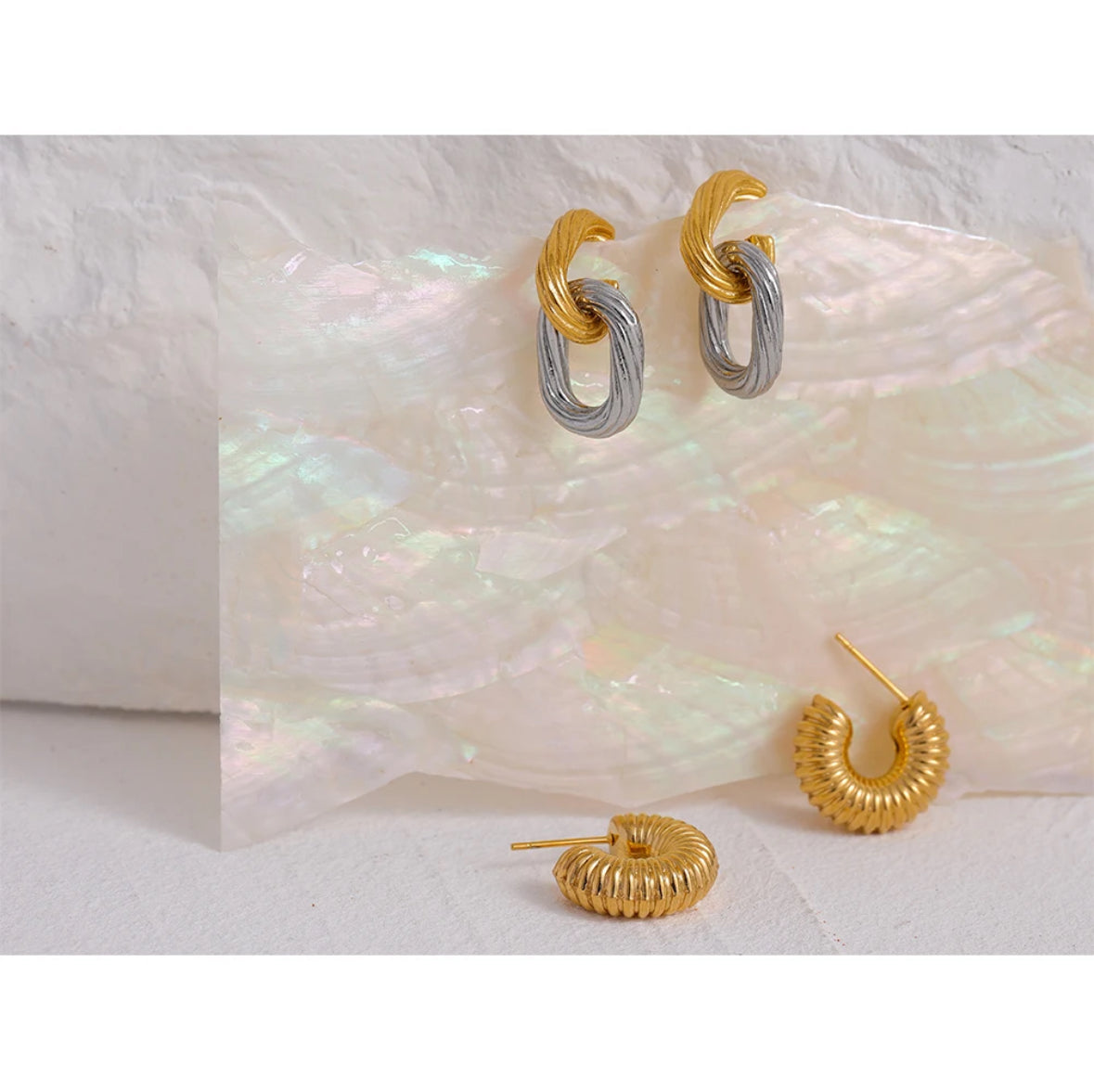Gaby Hoops
