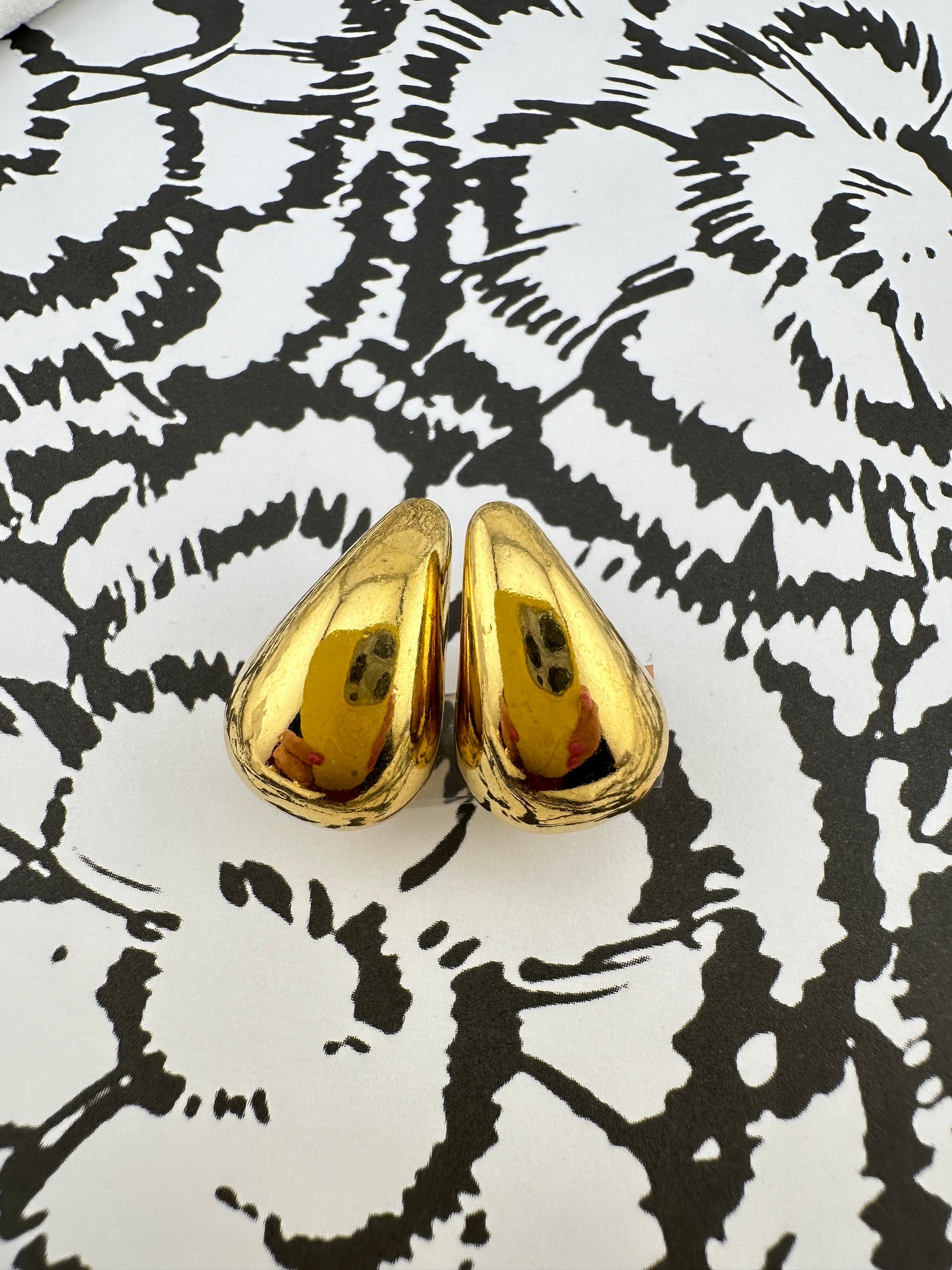 Hello Gorgeous! Studs