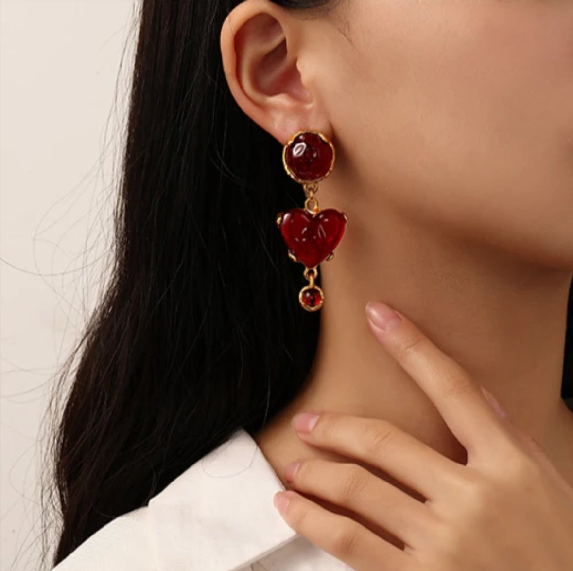 Elizabeth Heart Stud