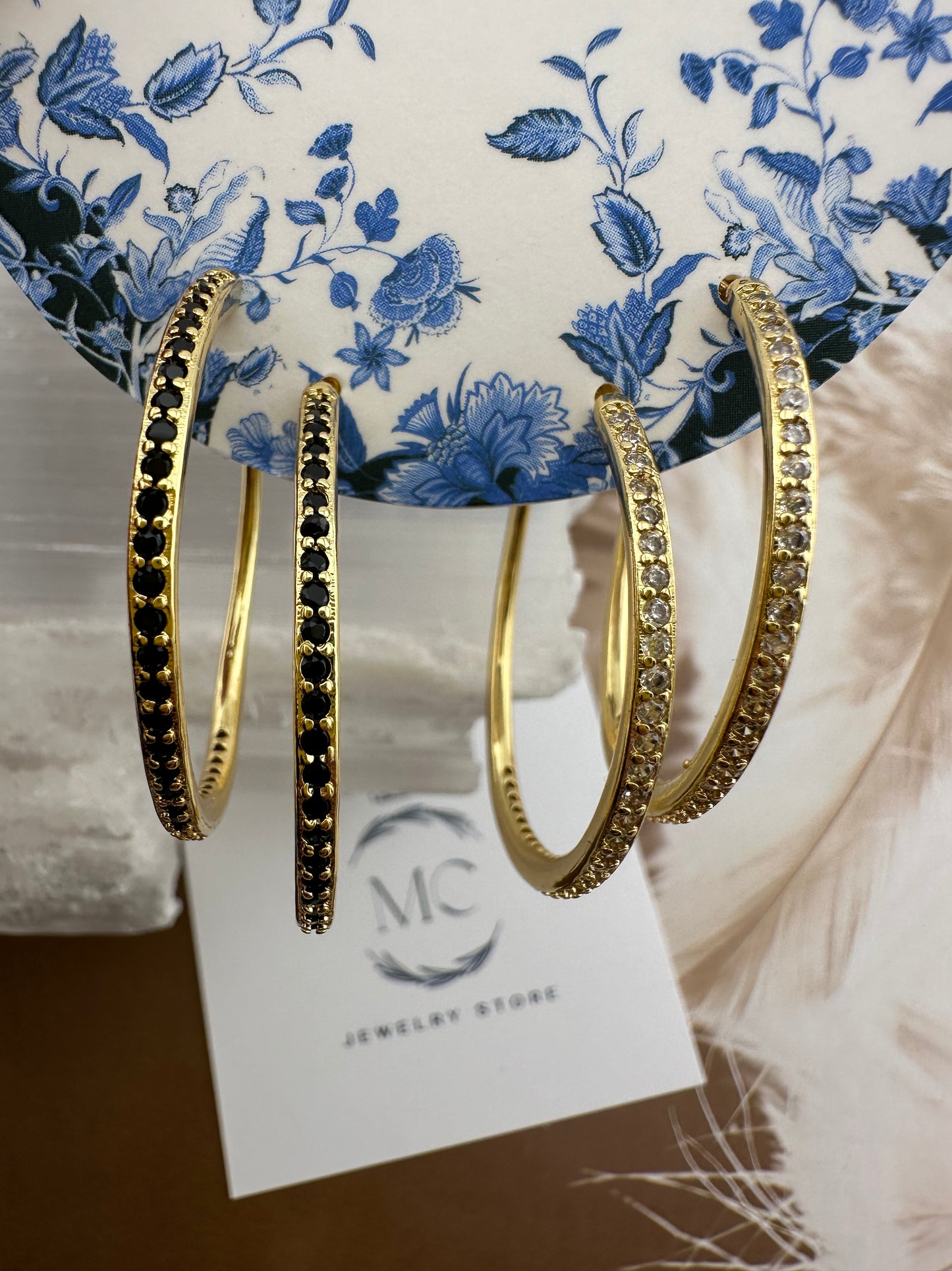 Lili Hoops