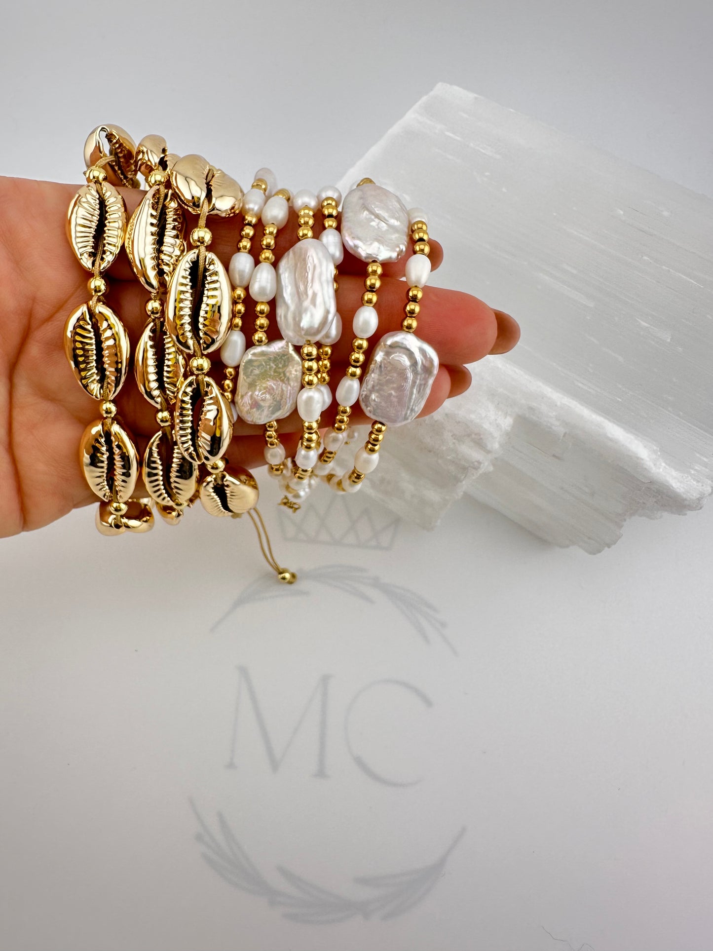 Gold Sea Shell Bracelet