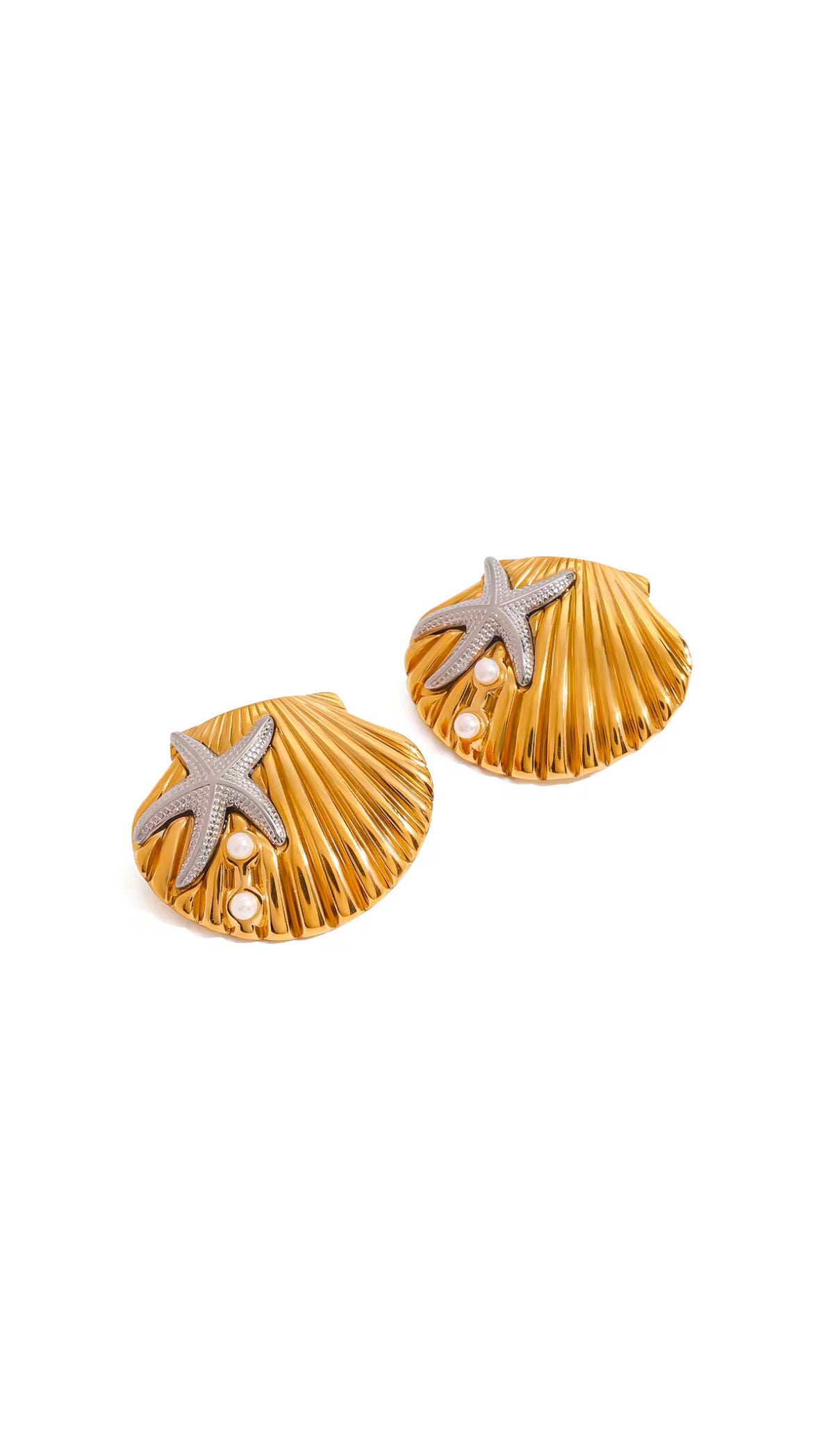 Summer Seashell Stud