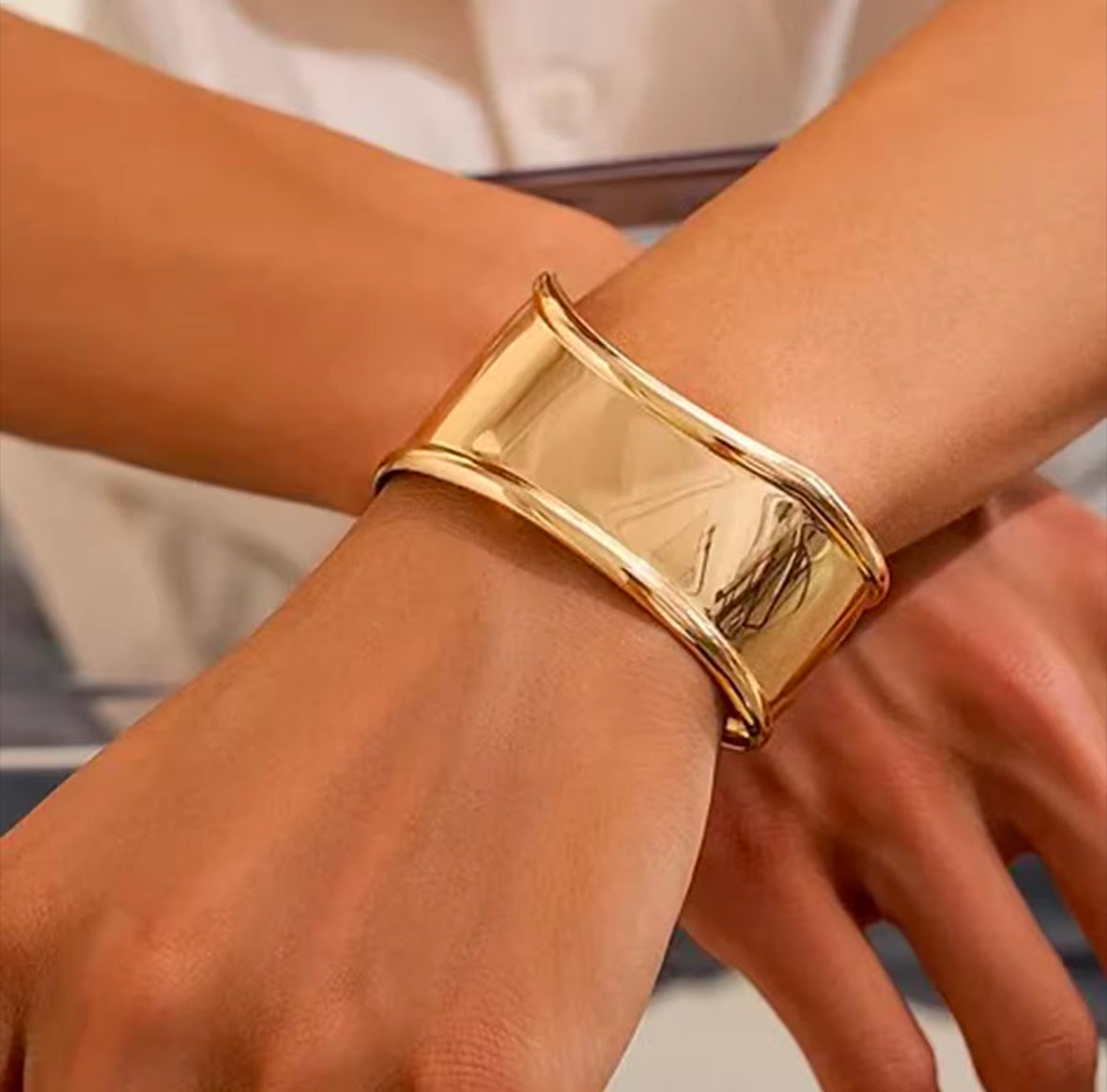 Elizabeth Bangle