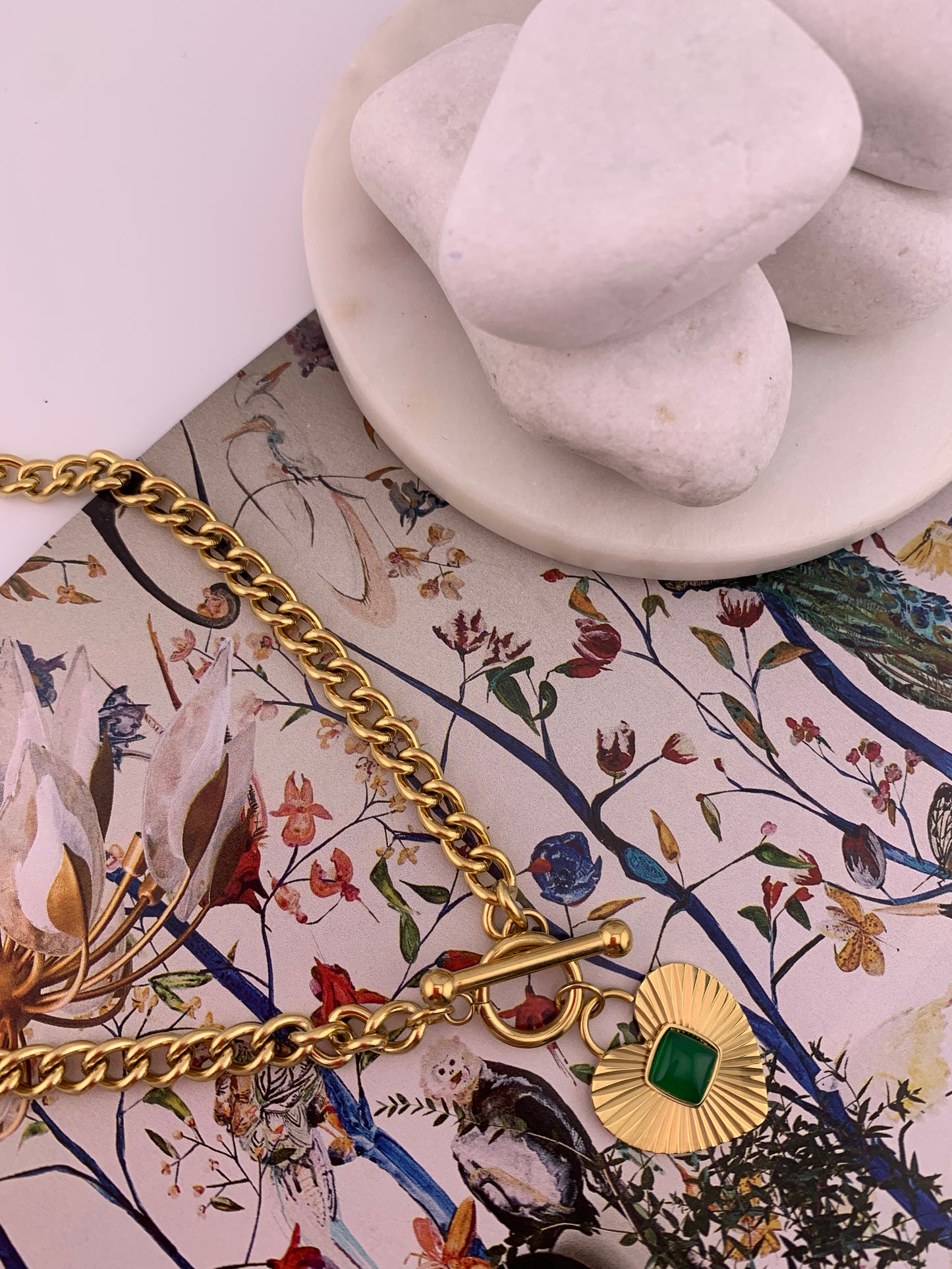 Queen Heart Pendant Necklace