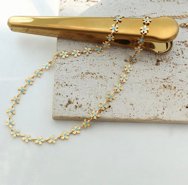 Daisy Choker