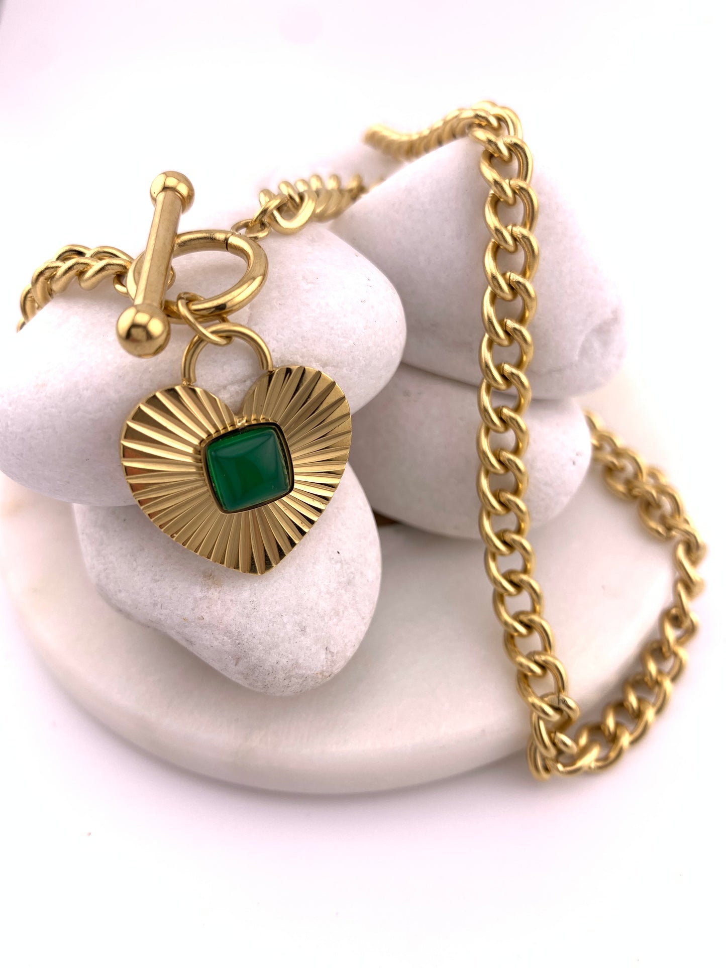 Queen Heart Pendant Necklace