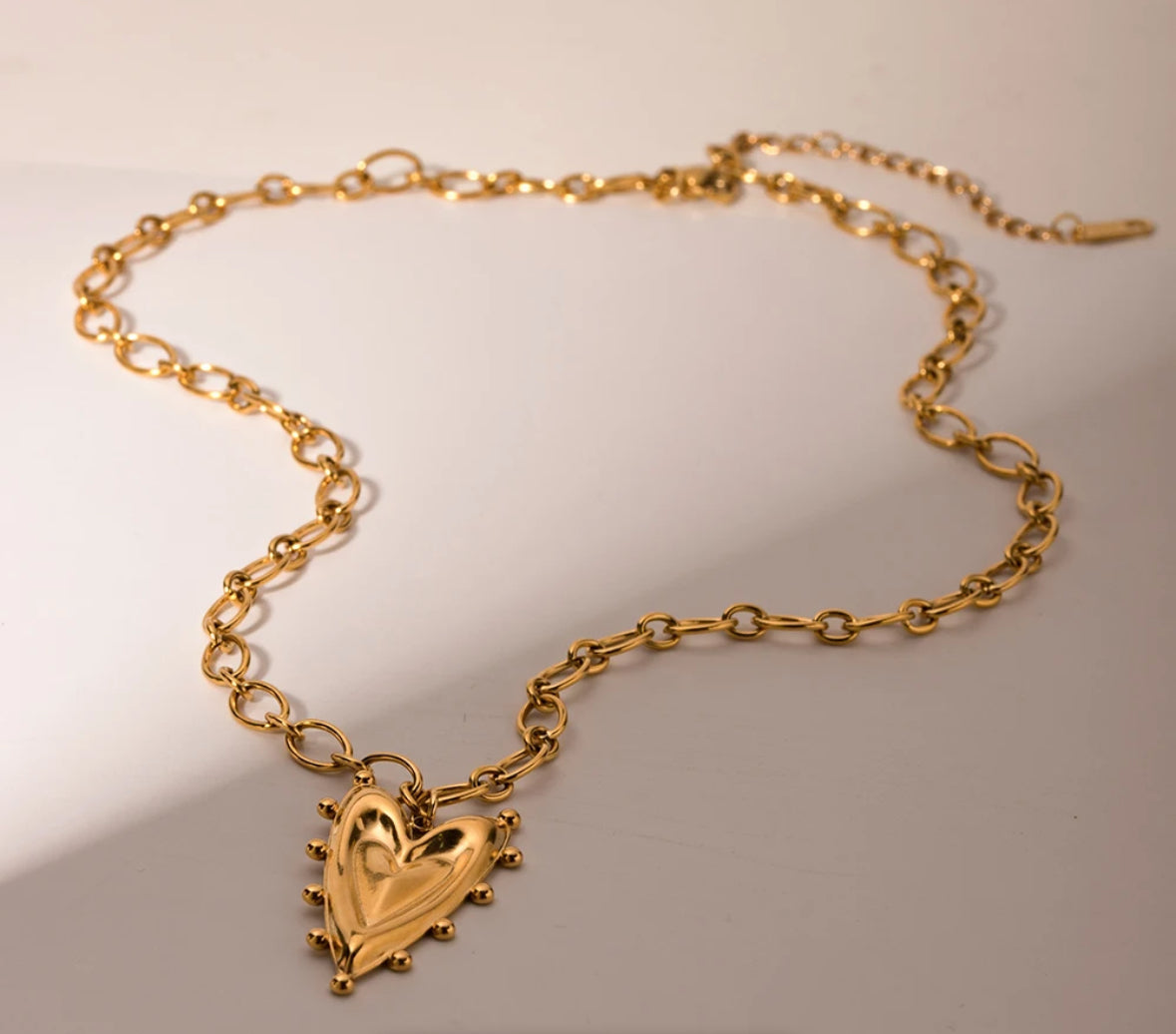 Lou Heart Necklace