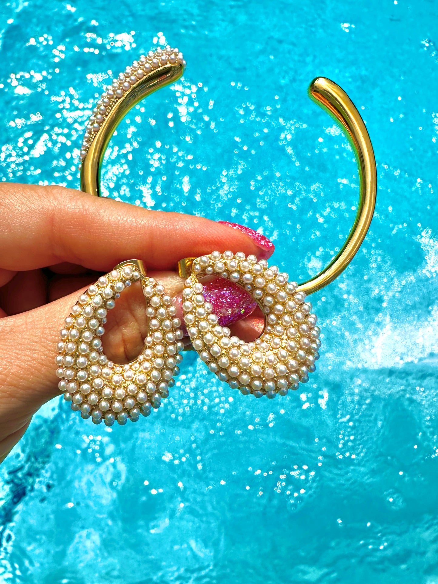 Lilian Pearls Cuff